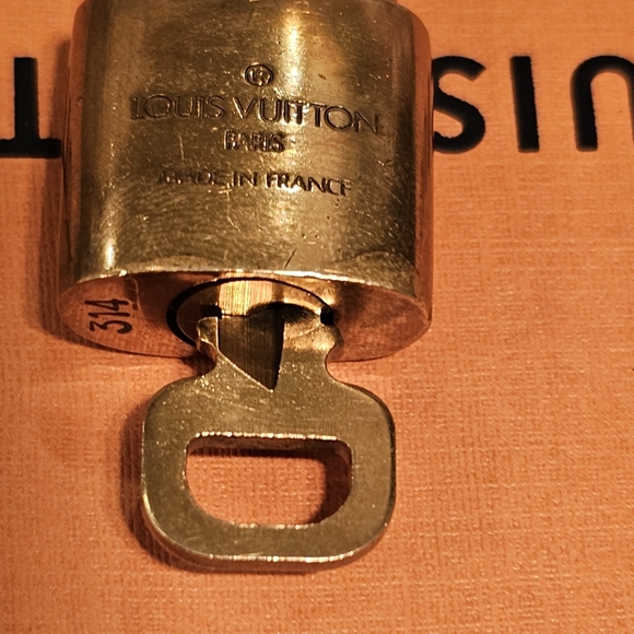 Louis Vuitton Authentic Lock & Key - Picture 6 of 6